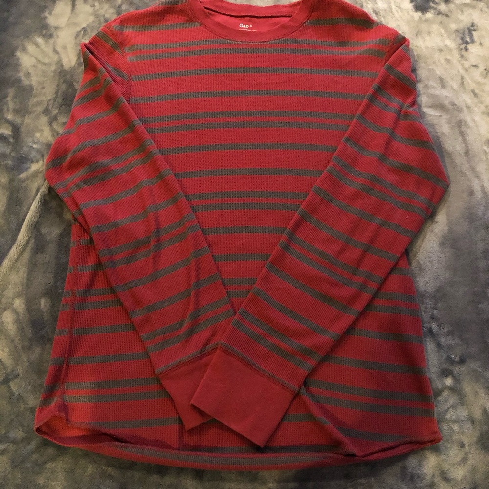 Men’s GAP long sleeved T-shirt